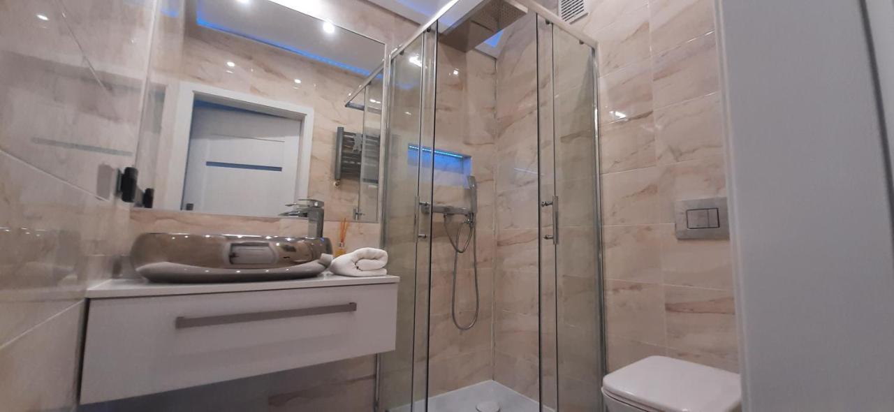 Nowy Apartament K&K Darlowko Buitenkant foto